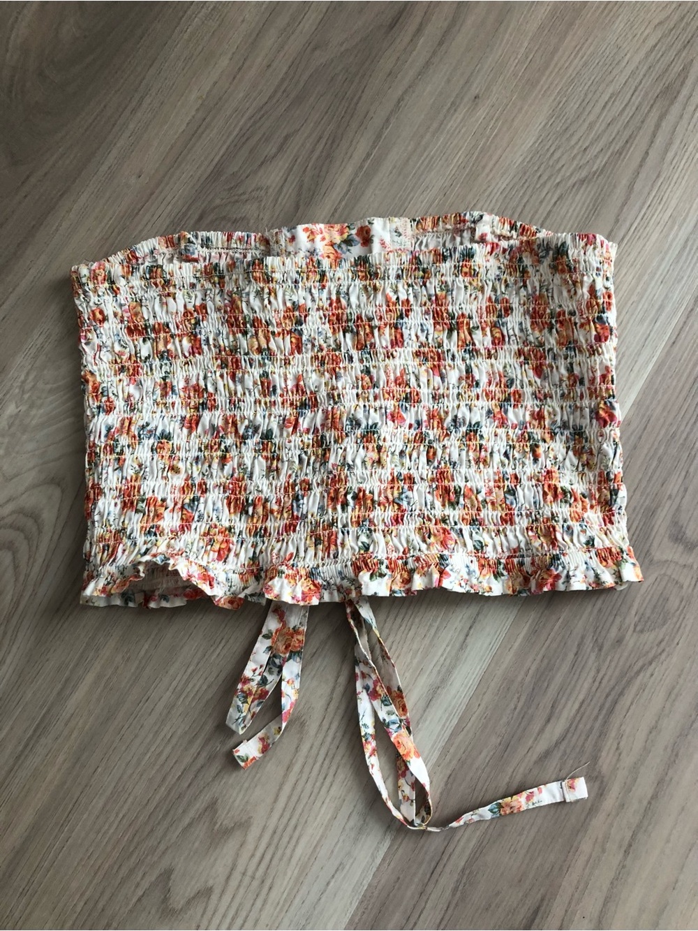 American Eagle Cropped Smocked Floral Tube Top with Removable Straps | Medium - Picture 3 of 9